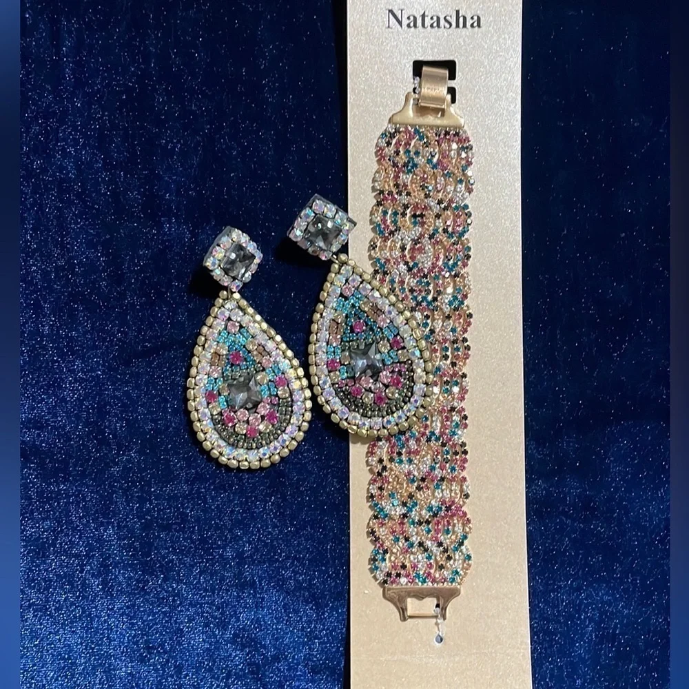 Natasha Earrings Multi Colored Stone Large Tear Drop Earrings Must See 🆕 🩷🩷